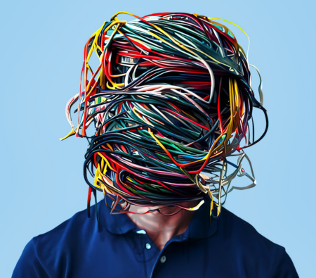 AI beeld van een man in een blauwe polo met als hoofd electro draden